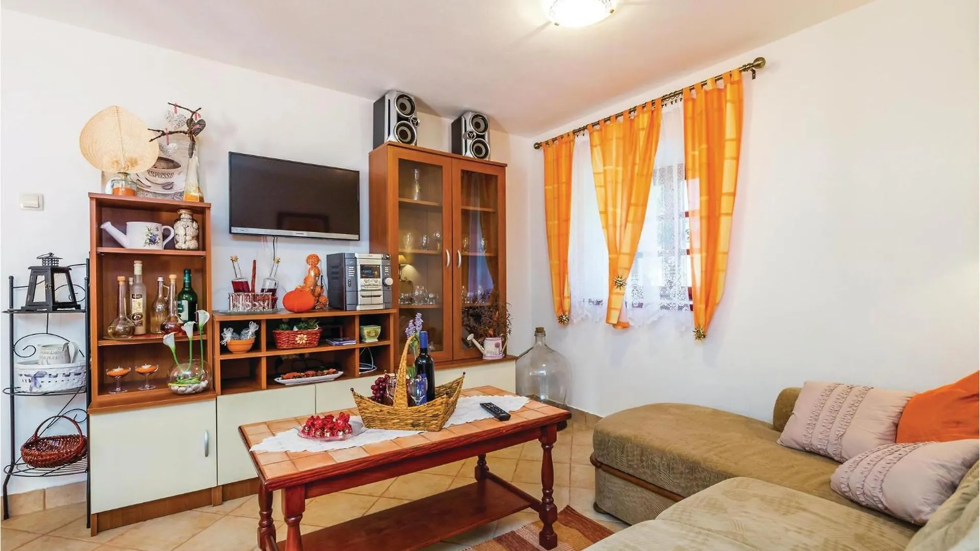 Gorgeous Home In Moscenicka Draga With Kitchen